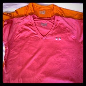 2 UA Semifitted heatgear  v neck tops